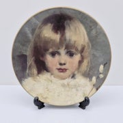 Arabia, Helene Schjerfbeck, Sein&auml;lautanen Tytt&ouml; ja Pajunkissat