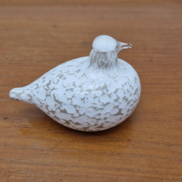 Nuutaj&auml;rvi, Oiva Toikka, Lasilintu Kiiruna, signeerattu